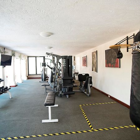 Hosteria Las Quintas Hotel Restaurante Bar Cuernavaca Luaran gambar The gym at the hotel