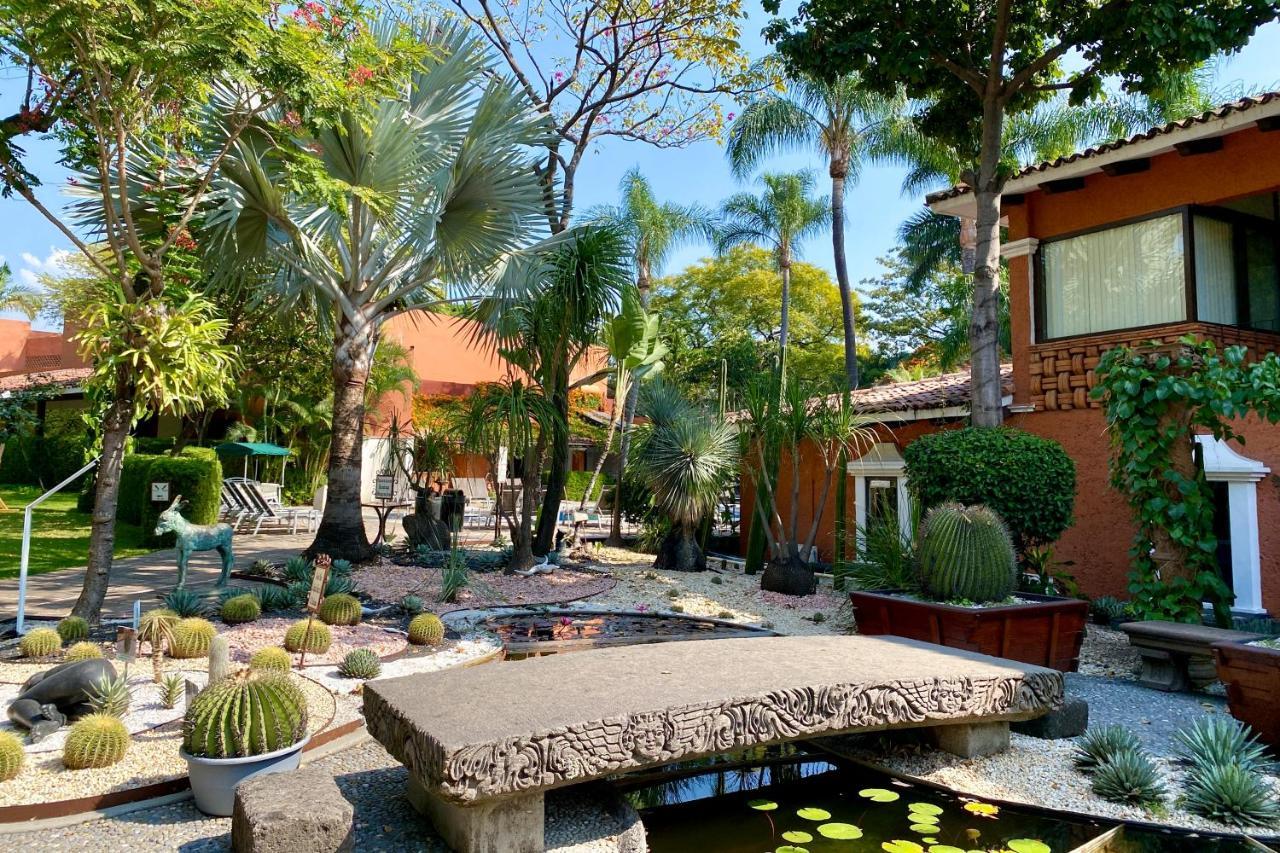 Hosteria Las Quintas Hotel Restaurante Bar Cuernavaca Luaran gambar Desert Garden